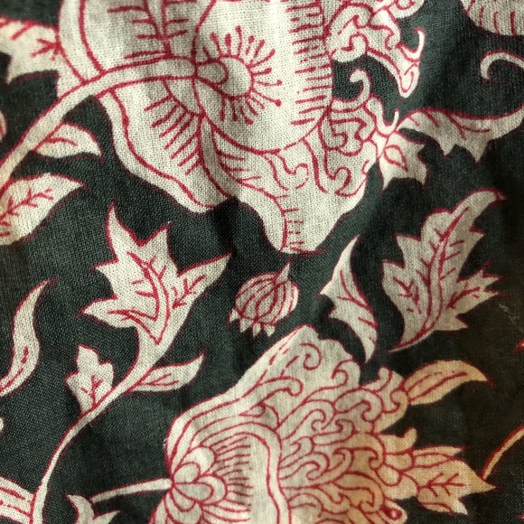 Square Neck/Back Sleeveless Crop Top - Picture 3 of 5